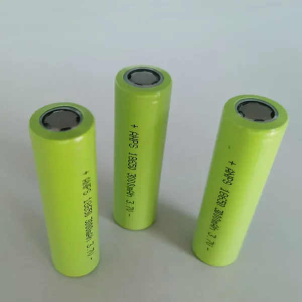 China Supplier 18650 3.7V 3000mAh lithium-ion batteries manufacturer