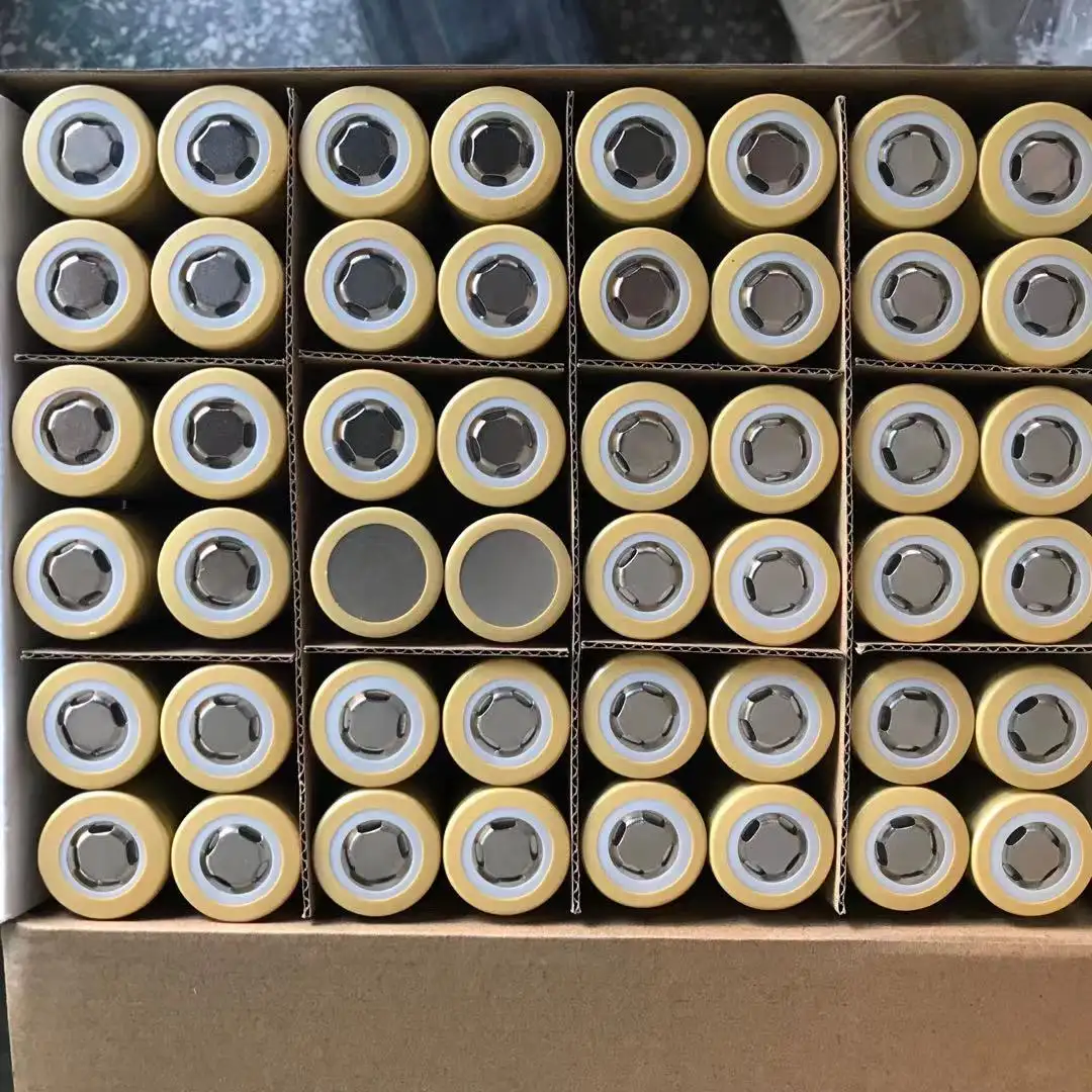 21700 Rechargeable Battery
