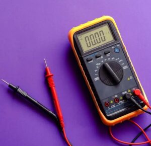 how to test 12v battery with multimeter