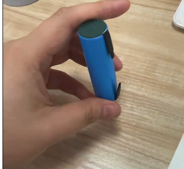 18650 battery with tags
