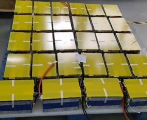 How many piece solar batteries are needed to po...