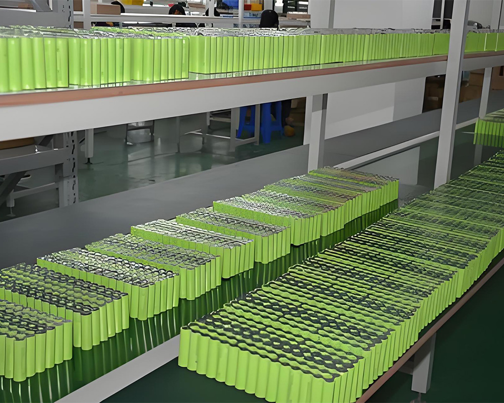 Lithium Battery Cell is Waiting For Assemble