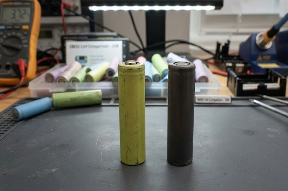 Button top and flat top 18650 batteries comparison