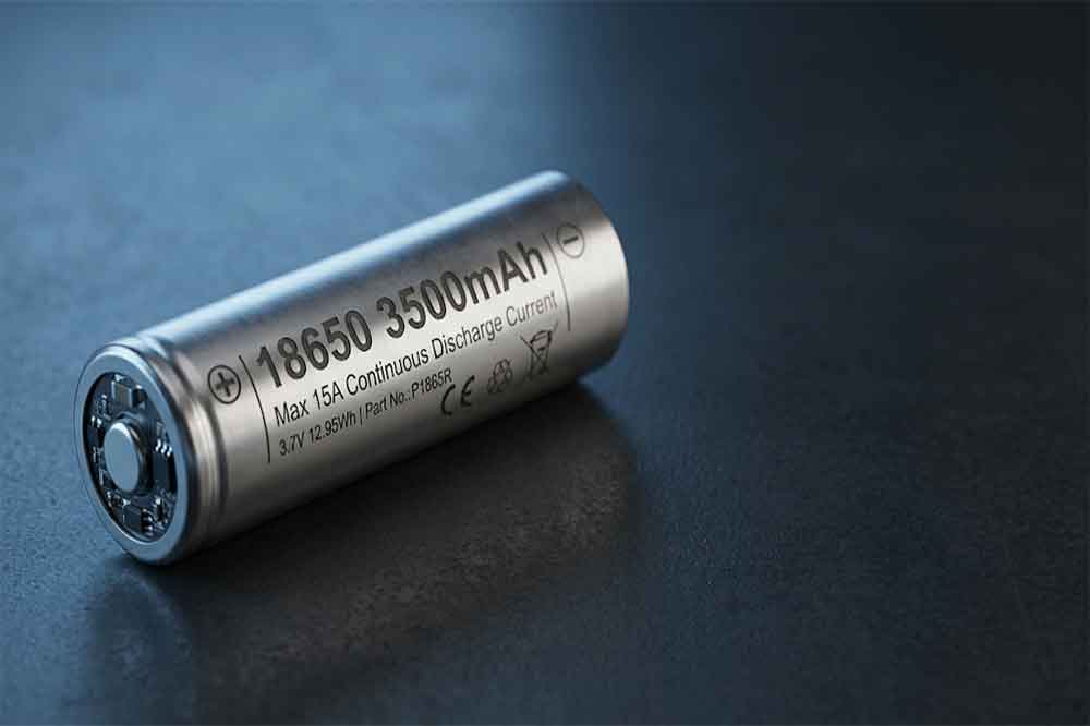 Protected 18650 lithium-ion battery with protection circuit for discharge current control.